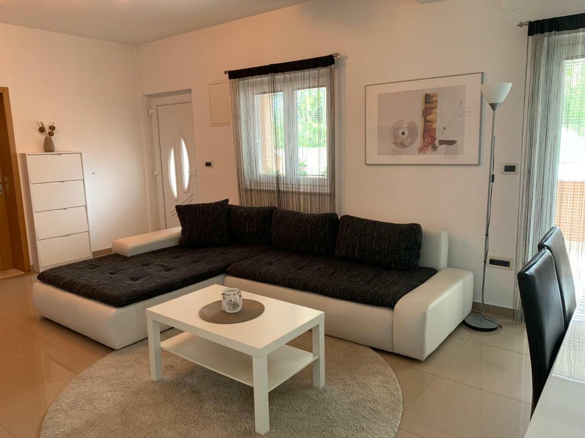 Apartment Leonardo Biograd Na Moru Eksteriør bilde